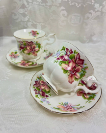 Чайная пара Orchid «Орхидея» Royal Canterbury, England, 1970х 180мл. Костяной фарфор. Цена за 1шт. Картинка 1